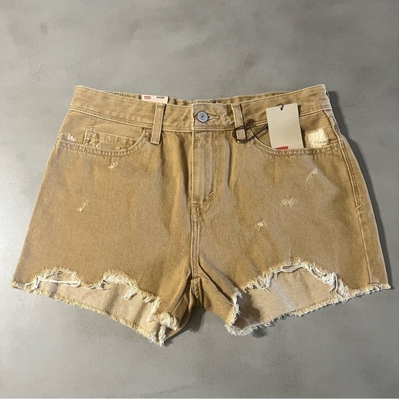 LEVI’S NWT Cut-Off Jean Short - Picture 2 of 6